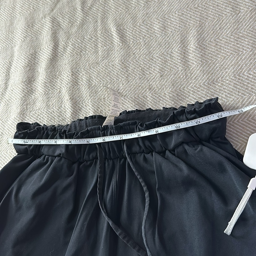 Lululemon short sleeve tee and joggers lot size 4 - Picture 7 of 16